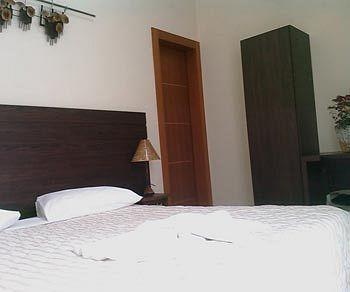 Hotel Hola